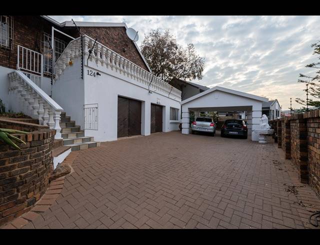 4 BEDROOM HOUSE FOR SALE IN GLENVISTA